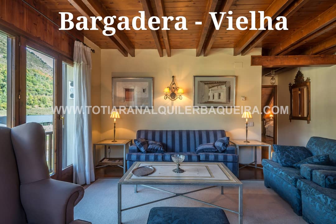 TOTIARAN's tweet photo. Con que estilo te quedas? Entra en https://t.co/gFAJjPXMXp y escoge el que más te guste #casaconencanto #rentalhouse #alquilervacacional con #TotiAran en #Baqueira #Beret #ValdAran https://t.co/1fr9PbAtsB