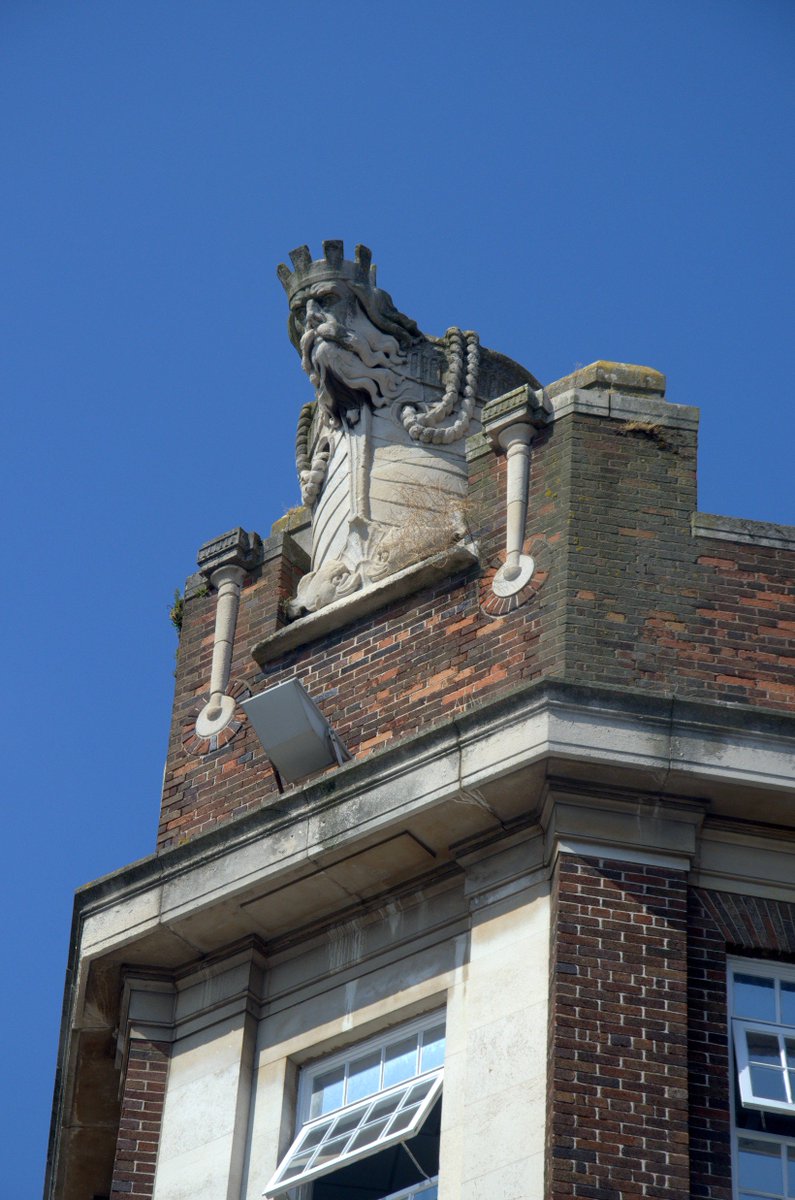 keithjones84's tweet photo. My dad always used to remind me to 'look up above street level' around the city centre because there are great features that can be missed. All these years later I still enjoy spotting bits I've never noticed before, like this fella watching over Great Crosshall Street https://t.co/7yNosRrzlu