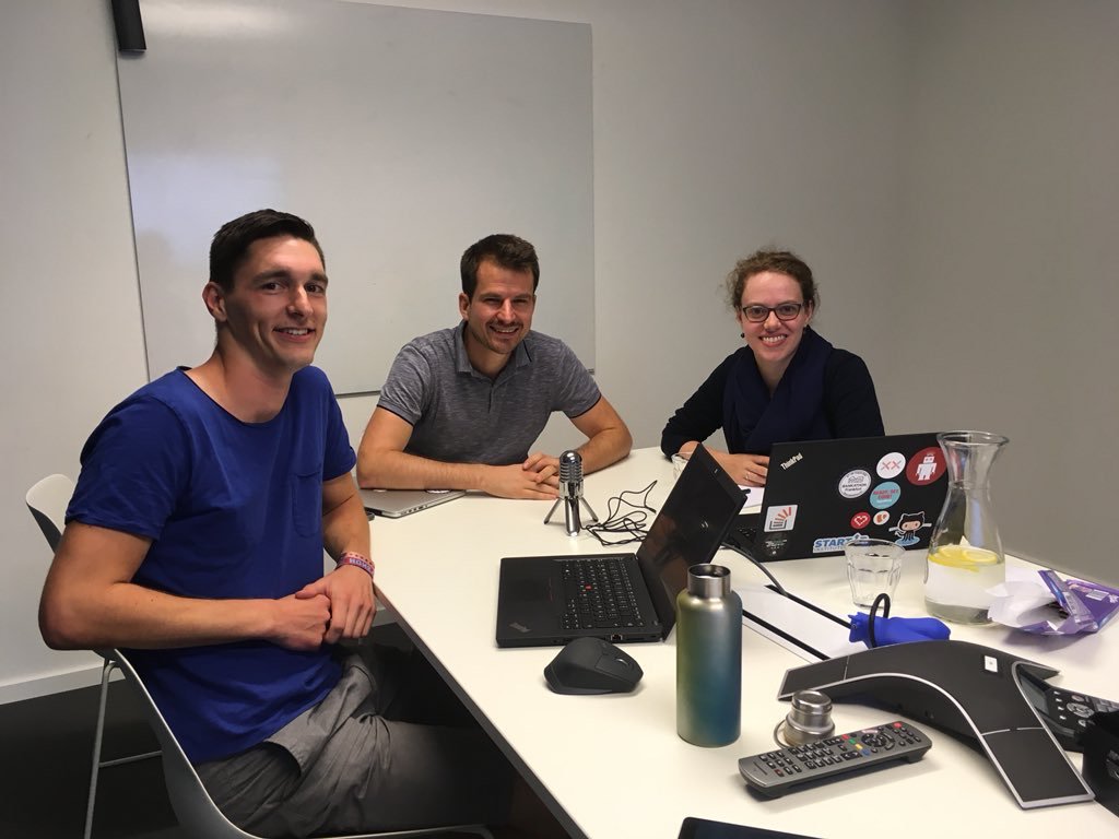 Ratepay's tweet photo. Nach dem @bankathon15 Sieg ist vor dem @paymentbanking Podcast. @tobiasfranke42 und @karlawithakey mit @LarsMarkull im Interview. Wir freuen uns schon auf das Ergebnis! https://t.co/6hNk0Ccb0Q