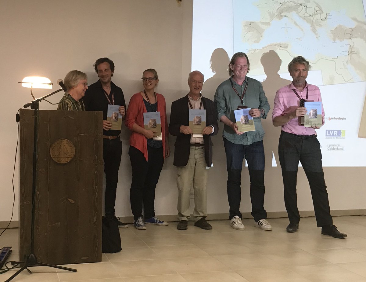 LimesNL's tweet photo. Nieuw boek over Nedergermaanse Limes gepresenteerd op 24ste int. Limes Congress in Servie. Samenwerking tussen Nederlandse en Duitse archeologen op weg naar @UNESCO Werelderfgoed. Mede een eerbetoon aan professor Willem Willems. @Romeinselimes @Limes2018 @LVR_aktuell @castellumHW https://t.co/BZ15UUHTWF