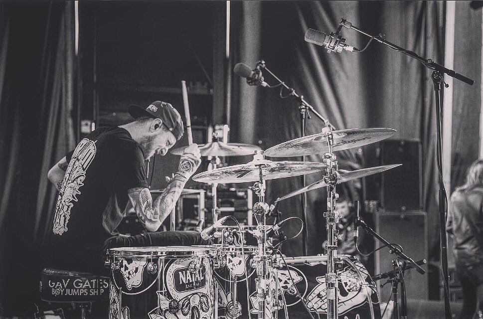 GavJumpsShip's tweet photo. Back when I first got the @Nataldrums x @Eighty6Clothing kit 🤘🏻🤙🏻 #drumlife https://t.co/MXN7DoG9jZ
