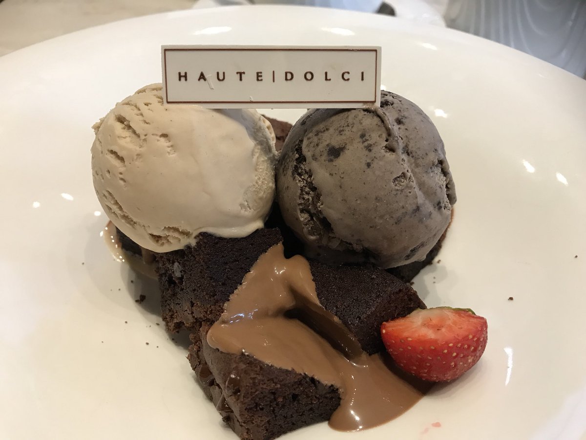 EngageWeb's tweet photo. So our Team Lunch became ‘Team Dessert’ today, amazing dessert experience with milkshake, #chocolate shots, custard and #icecream 
Thanks to @hautedolci Cheshire Oaks #desserts #nomnomnom https://t.co/0Q7F7ej7kK