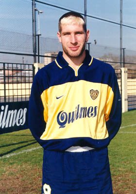 FraanCarboneli7's tweet photo. #UnDiaComoHoy en 1997 debutaba Martín Palermo con la camiseta de Boca. No habrá ninguno igual, el hombre de Hollywood hizo goles de todas las formas posibles hasta de las imposibles, ya con solo verlo en el area era para gritar GOL. https://t.co/LgjxA2IvQO