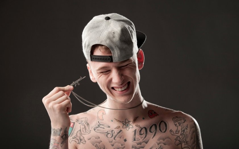 Troydan's tweet image. R.I.P Machine Gun Kelly. Crazy that he was only 28 years old. Even though his death is tragic, I hope this will open their eyes to youth about the dangers of responding to Slim Shady.