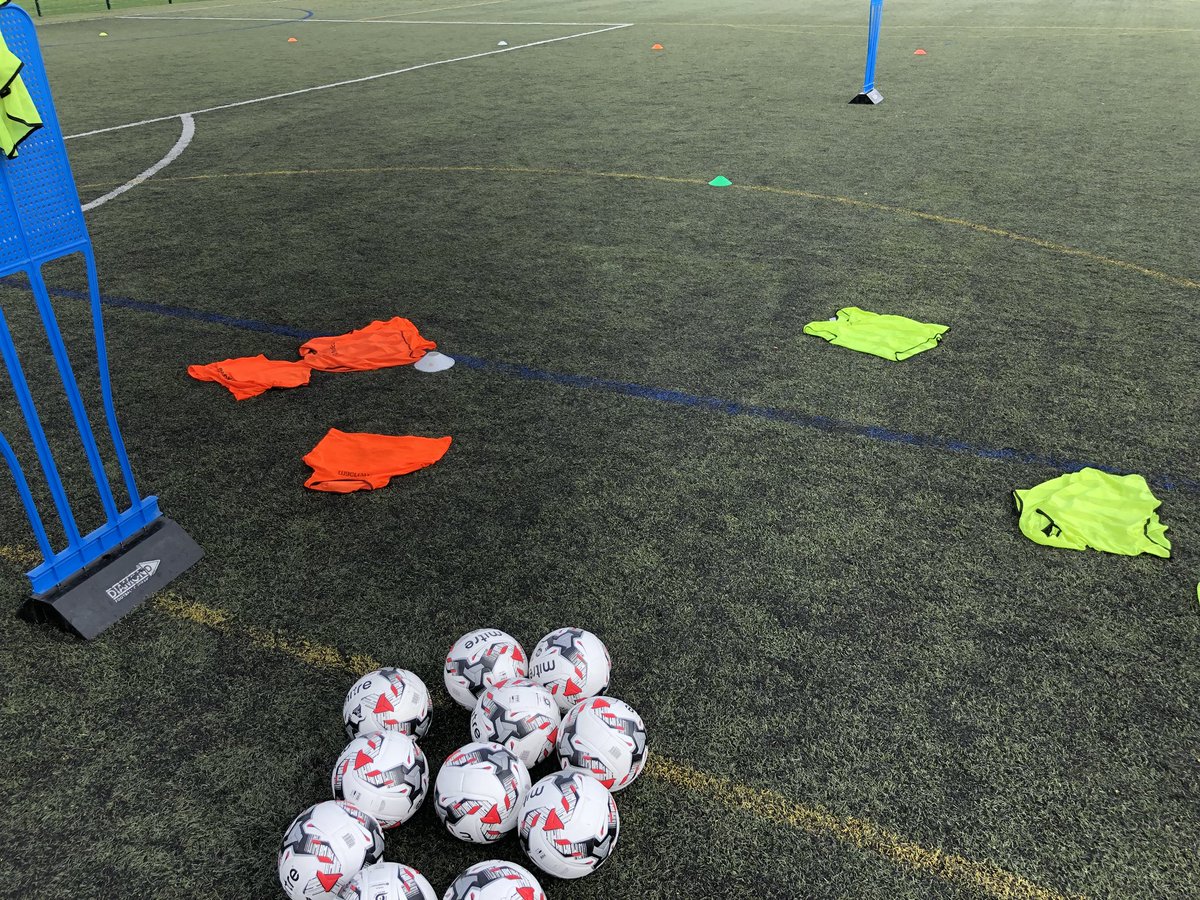 Back to work. 

Just a few spaces left with the academy@for@this year. Dm if interested or contact via leehendrieacademy.com
#education #studley #redditch #football #careers