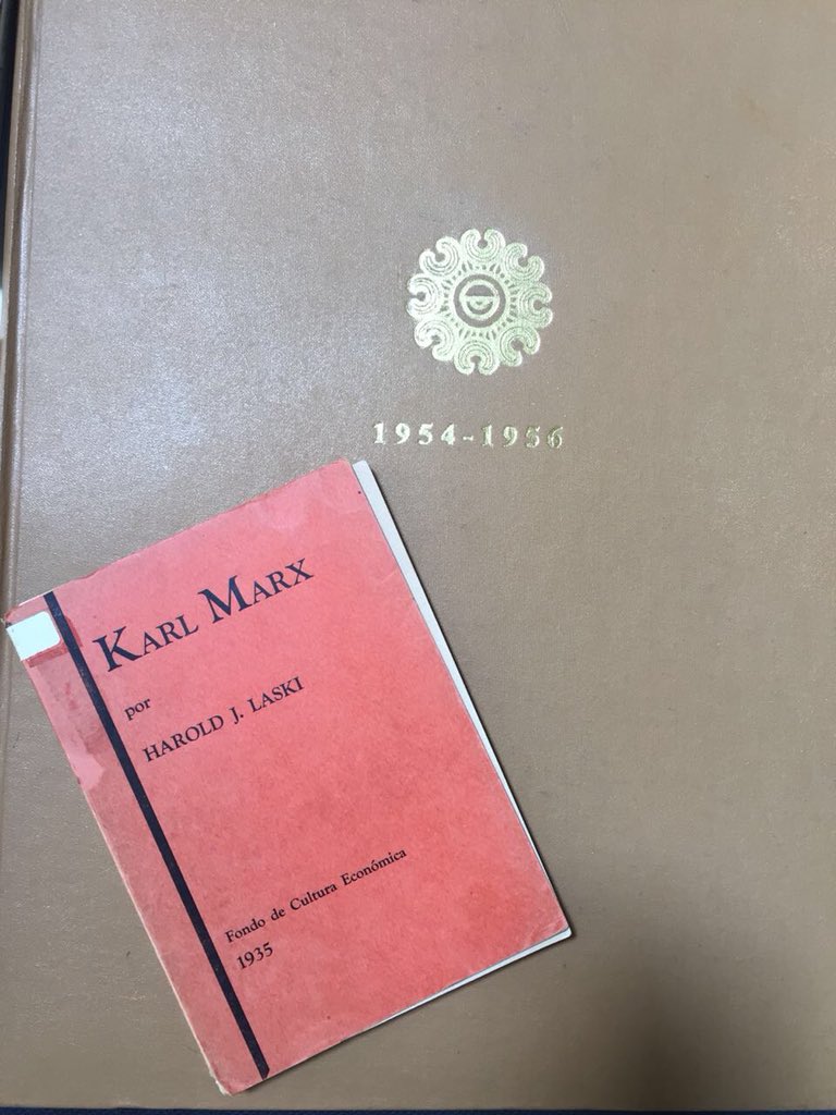 FCEMexico's tweet photo. En 1935 se publicaron los dos primeros títulos del Fondo: “El dólar plata”, de William P. Shea, y “Karl Marx”, de Harold Laski, con los que se inició la colección de #Economía 

84 aniversario #LetrasSinFronteras https://t.co/BrCNmur9qr