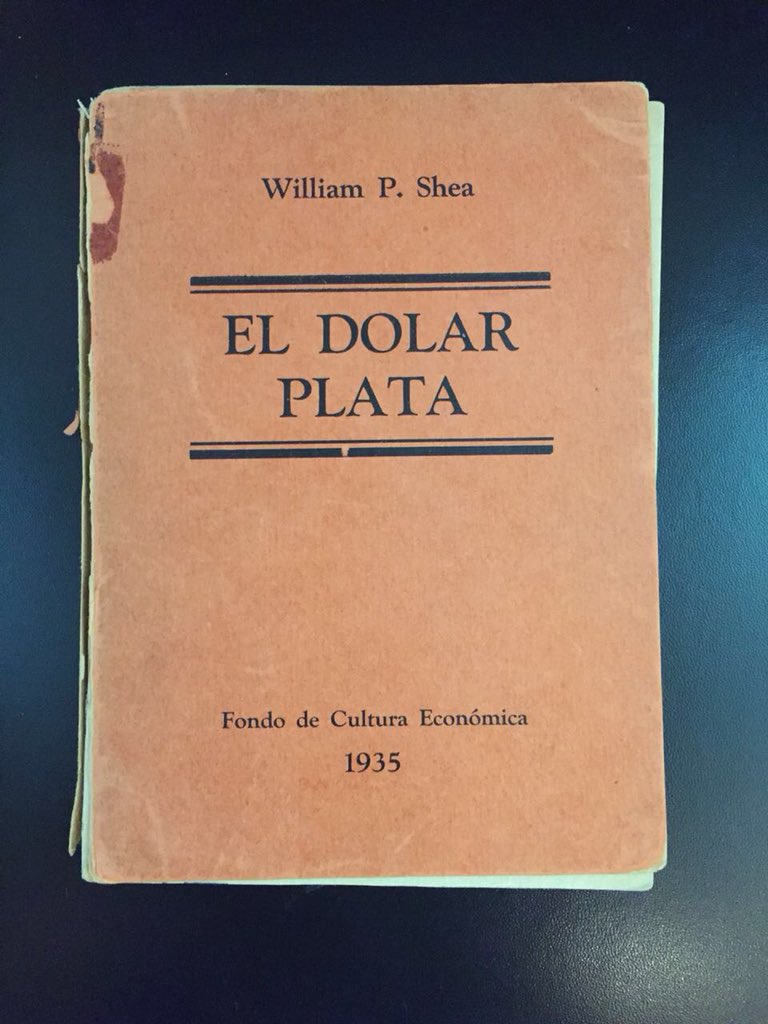 FCEMexico's tweet photo. En 1935 se publicaron los dos primeros títulos del Fondo: “El dólar plata”, de William P. Shea, y “Karl Marx”, de Harold Laski, con los que se inició la colección de #Economía 

84 aniversario #LetrasSinFronteras https://t.co/BrCNmur9qr