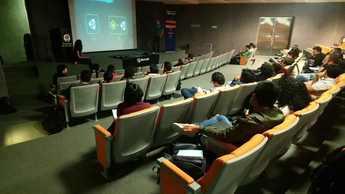 jorgeandraderom's tweet photo. Iniciamos la presentación de la plataforma Mixer, un sistema de streaming para videojuegos @MSFTMexico #Microsoft @TECenPUE @TecdeMonterrey @ITCINT_Puebla @ISD_Puebla https://t.co/G2PS1iGvGH
