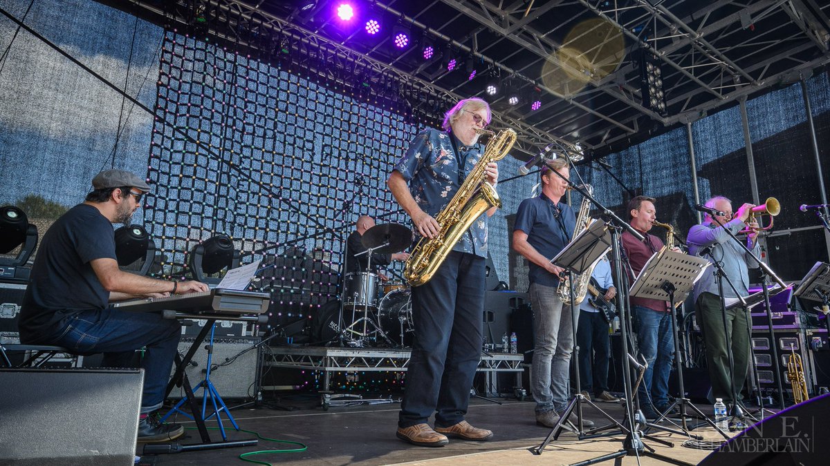 jazz_leeds's tweet photo. Atlantic Crossover at the Village Jazz @chapelafestival on the Regent Street main stage yesterday in Chapel Allerton Leeds! #caaf2018 Entertaining, musical, a bit anarchic, just right!   Pics from Jon Chamberlain #jazz #leeds @VisitLeeds @Jazzwise @LondonJazz @LeedsMusic https://t.co/NR74IYiEDP