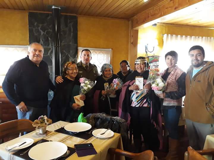 cctlonquimay's tweet photo. Celebrando el día de la mujer indígena en #Lonquimay junto a  @Carabdechile @rupestrexplorer @cctlonquimay @CONADI_Gob @GobiernodeChile @SeremiEconomia9 @monicazalaquett @a_arancibiap https://t.co/KUo5SjcF2x
