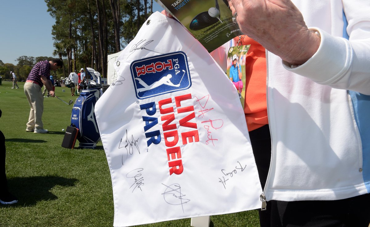 PGATOUR's tweet photo. Join us in celebrating the FedExCup Playoffs! Be among the first 500 fans to tweet #FedExCup + ⛳️ and you could have TOUR merch on your doorstep in hours. https://t.co/Ed9LLYmiZi