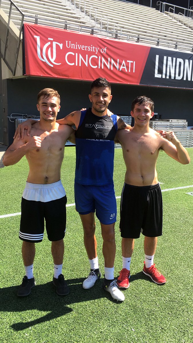 CHB_UC_Boxing's tweet photo. Hard conditioning at Nippert Stadium.  Two of the best college boxers in the country and the best USL Soccer player in the country.
@JacobMaslyk @LedeManu18 &amp; Joe Carli
@fccincinnati @UCclubsports @uofcincy #UCBoxing #CollegeBoxing @USL https://t.co/nvkEuV8kCX