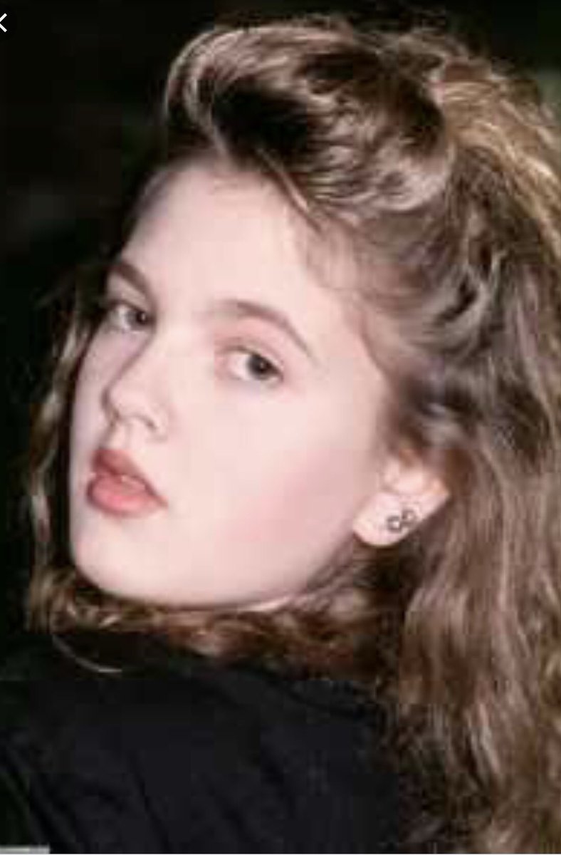 But does Evelyn Nesbit not look just a little bit like Drew Barrymore though... 🧐 <a href="/MyFavMurder/">My Favorite Murder</a>