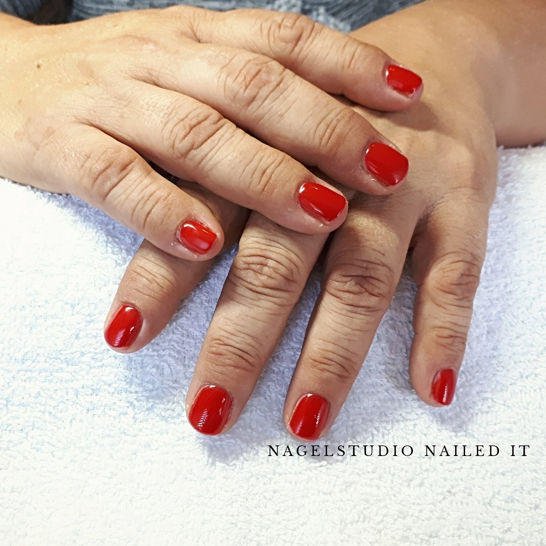sbookaddict's tweet photo. Mooie rode nagels.

#nails #gelpolish #nijmegen #nailedit 

Bekijk ook mijn instagram pagina: https://t.co/LQMase35O3 https://t.co/tpW6Dmh6or