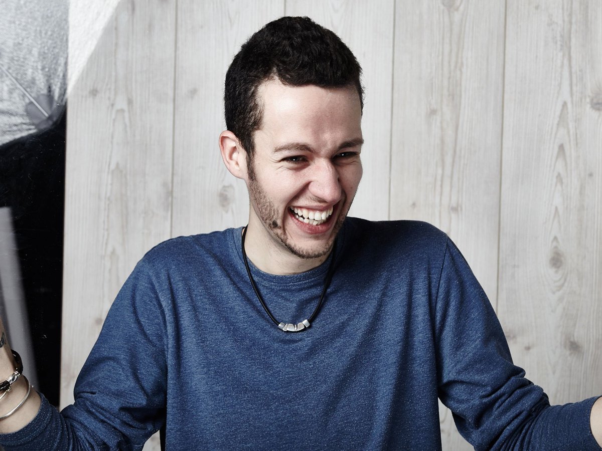 LpoolComedyFest's tweet photo. Join us at @HI_Liverpool at 1.15pm as stand-up comedian @DaveChawner tells the story of how he became anorexic, what life with mental illness was life and his journey to recovery. #LCF18 #iwow
FREE TICKETS - https://t.co/da6UbnIhkC https://t.co/5vBZrbSFIC