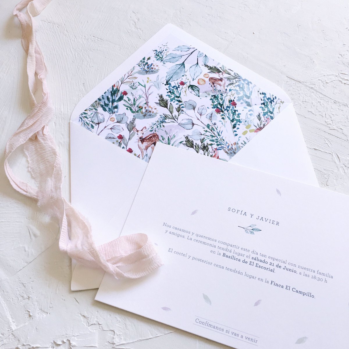 ¡Ya estamos de vuelta! 😎 Volvemos al estudio con las pilas cargadas y con mucha ilusión para esta temporada ✨. Os iremos enseñando todo por aquí  😉 ¡Ánimo a todos con la vuelta, esto está hecho! •
#endiviasana #papeleriadiseño #invitacionesdeboda #weddingplanner