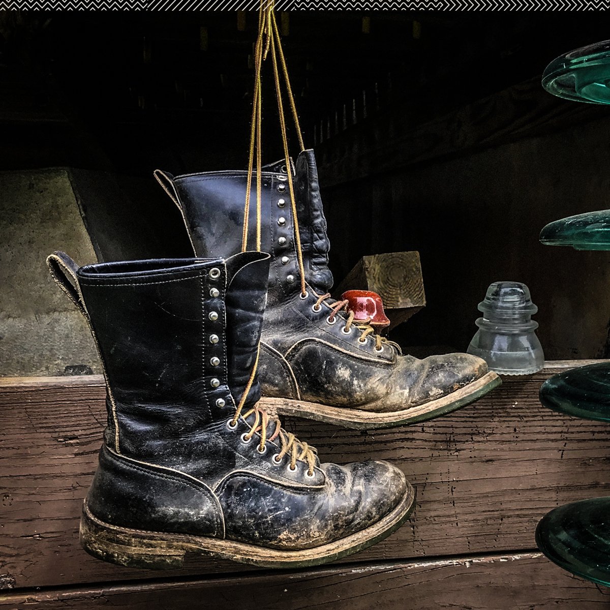 redwingdoverde's tweet photo. For rising and shining, for getting up and going. For keeping your eye on the ball and your feet on the gas. Everyday you go all in. This is your day to go all out. Happy Labor Day from Red Wing. #redwingboots  #americanmade #madeintheusa  #thankaworker https://t.co/Zqk3N2nUkX https://t.co/dnPhdoe6nH