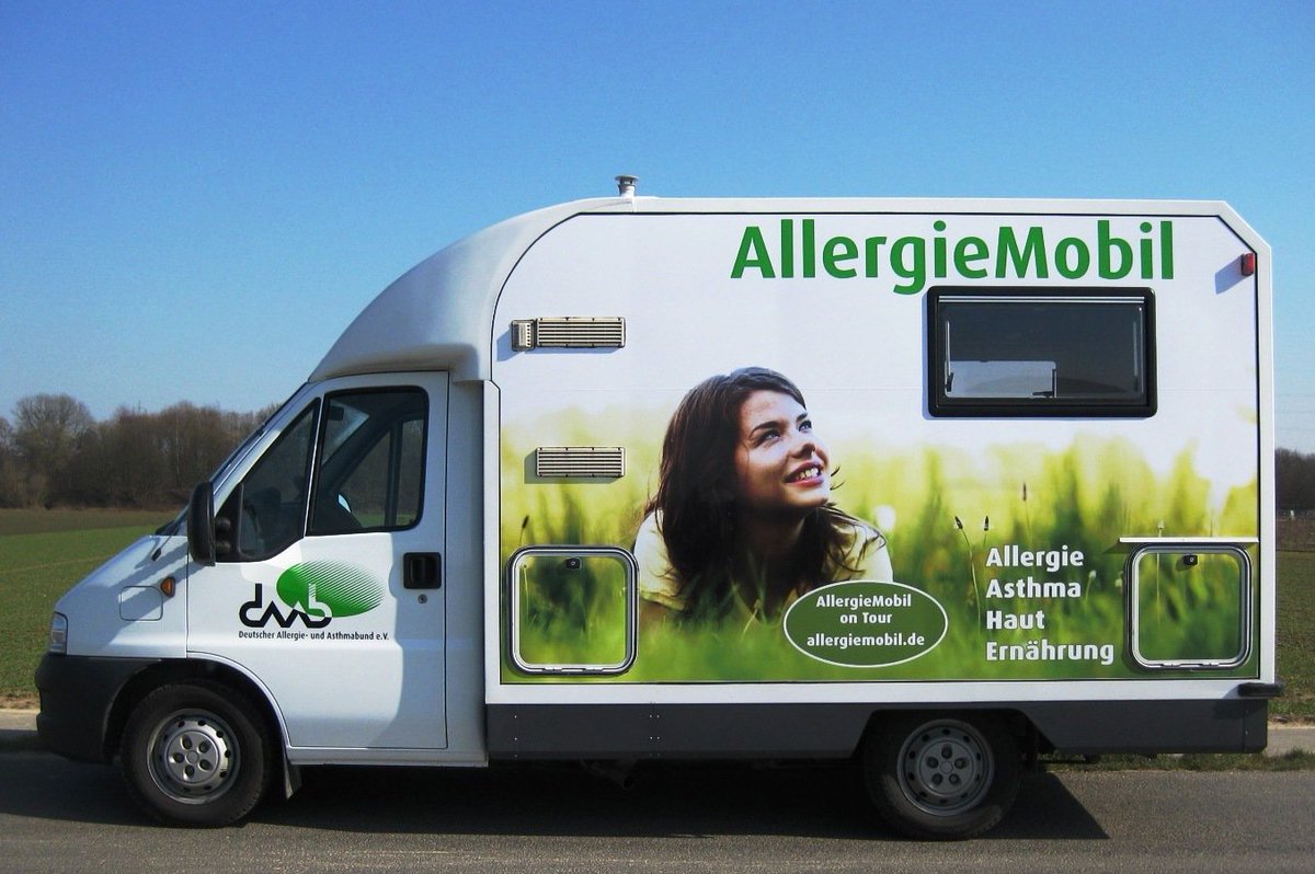pollentrend's tweet photo. Haben Sie Fragen zu #Neurodermitis #Asthma #Heuschnupfen? Dann kommen Sie zu uns ans #AllergieMobil. Wir touren durch Deutschland. Termine in Ihrer Nähe unter https://t.co/6oEMctBaVc Wir freuen uns auf Sie! 🙂 https://t.co/hzQ7kkGXhS