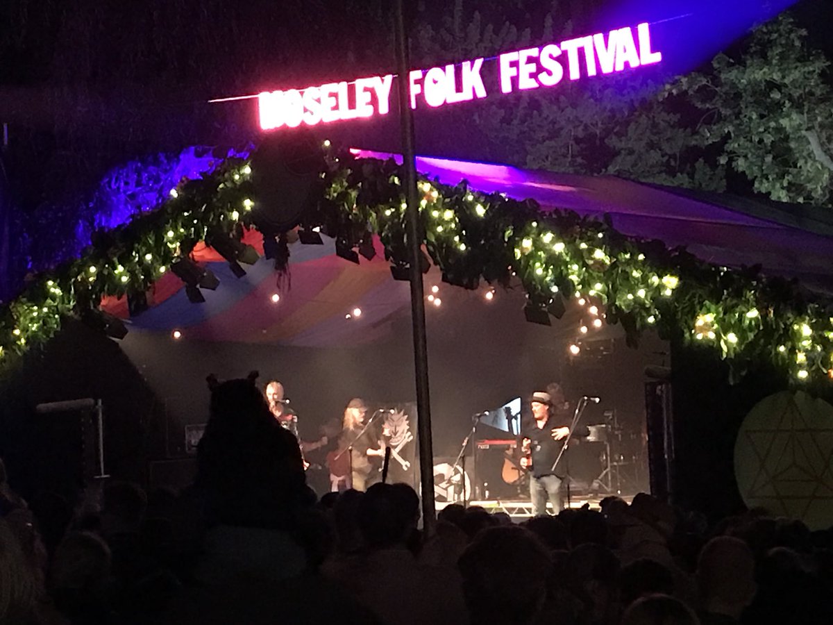 40Festivals's tweet photo. @moseleyfolk brilliant weekend lovely atmosphere really friendly family event.  Fab food stalls too https://t.co/GsYi2Kc8xN