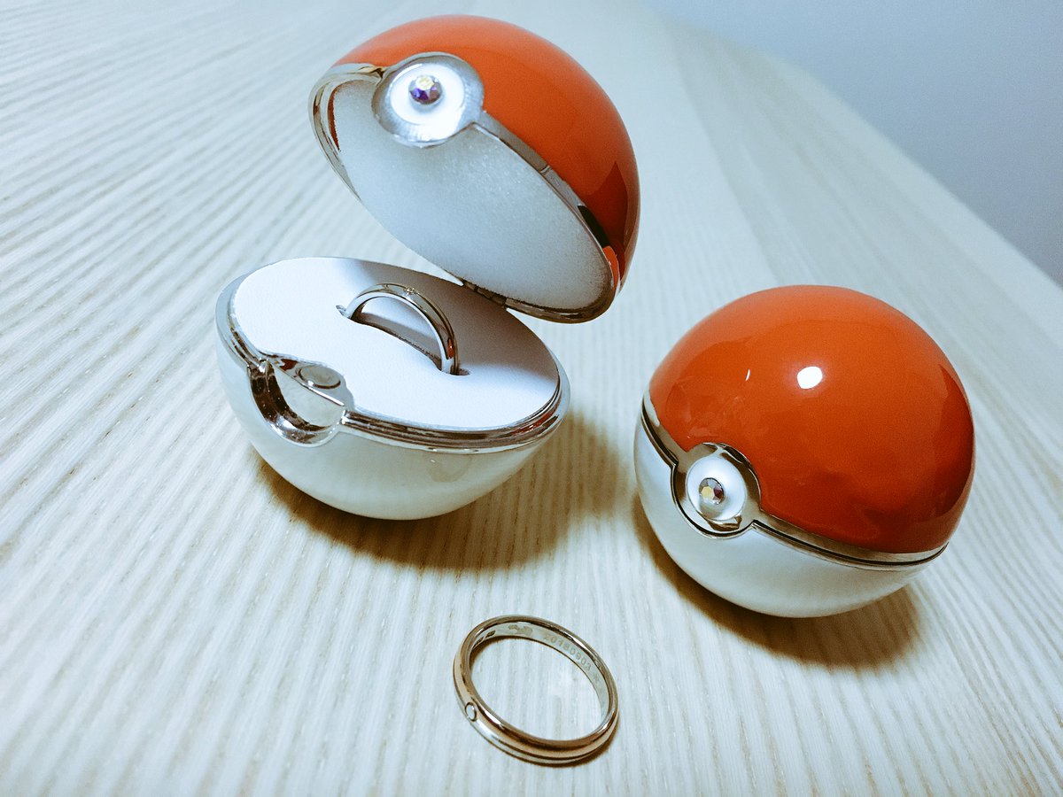 ぽやっちお3 9 ３日 月 入籍致しました モンスターボール仕様の結婚指輪 めちゃ可愛くないですか ポケモン モンスターボール 入籍 結婚指輪 マリッジリング