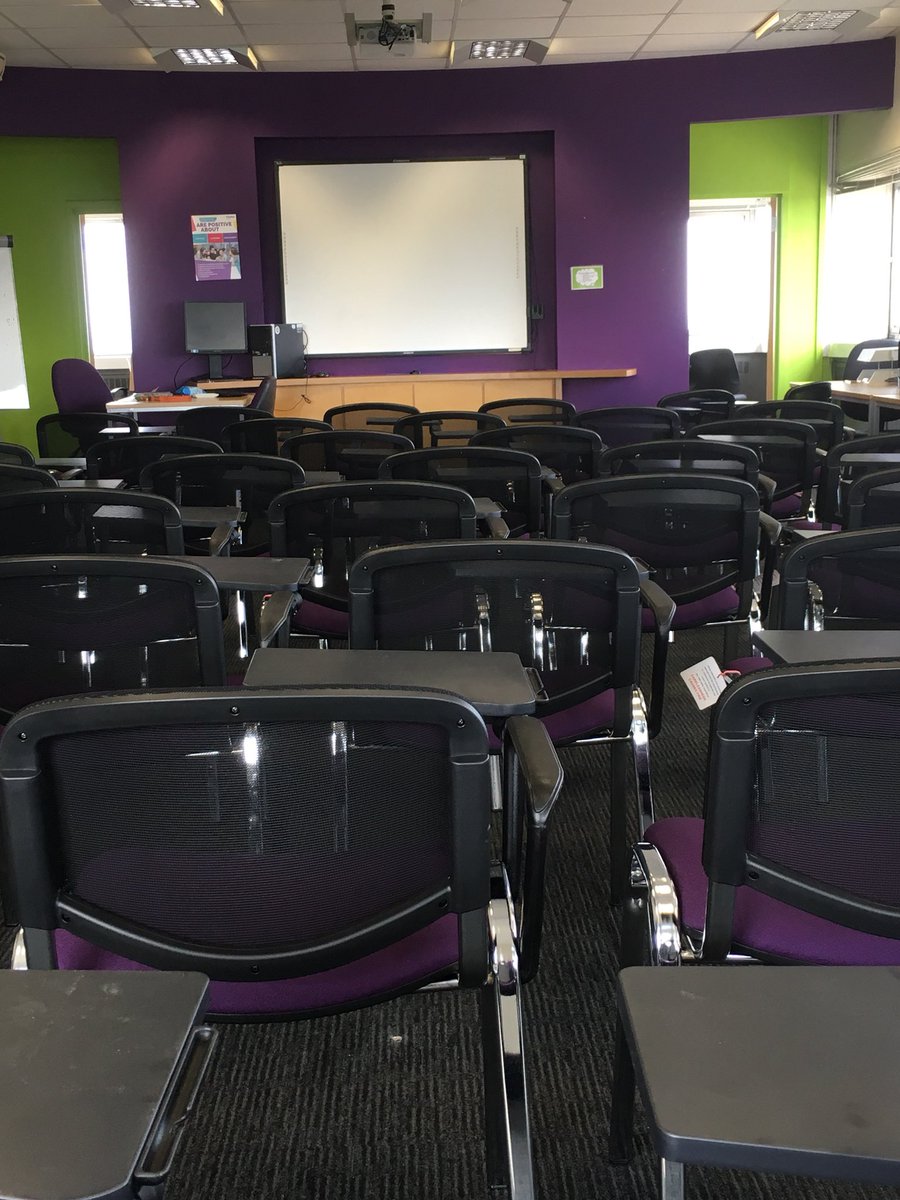 mrsmad40's tweet image. Chairs have arrived for the Lecture Theatre Room. Beginning to make the learning environment ready for our students and staff! @CrawleyCollege @jochappel4 @Chapman_Mikrut #ChangingLivesThroughLearning