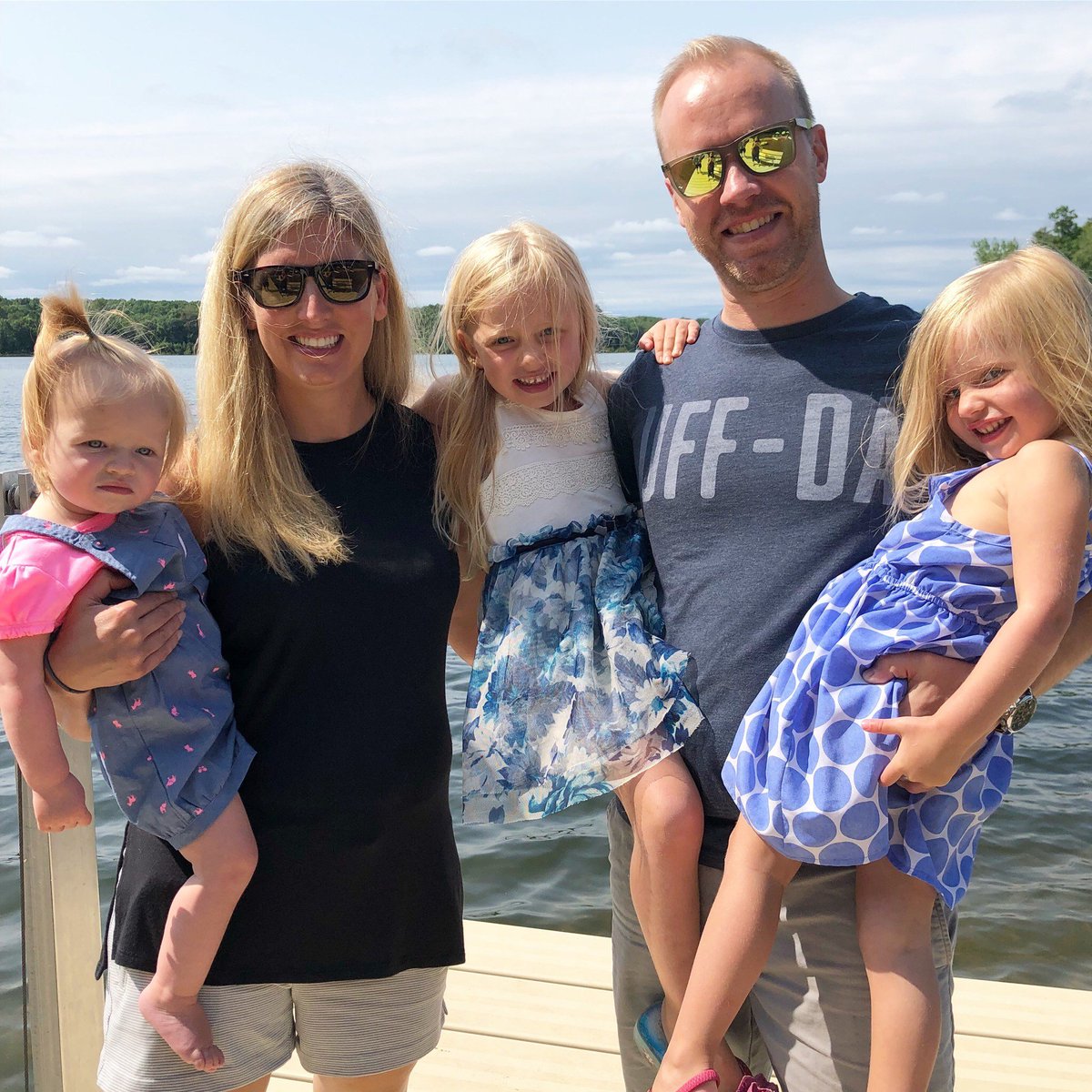 _igogs's tweet photo. Happy Labor Day! We hope your day is spent relaxing with family and friends…and your i-gogs of course #lotsofsummerleft #laborday #mygogs #familyfun #igogs #noworkallplay https://t.co/9AvbZnhyaz