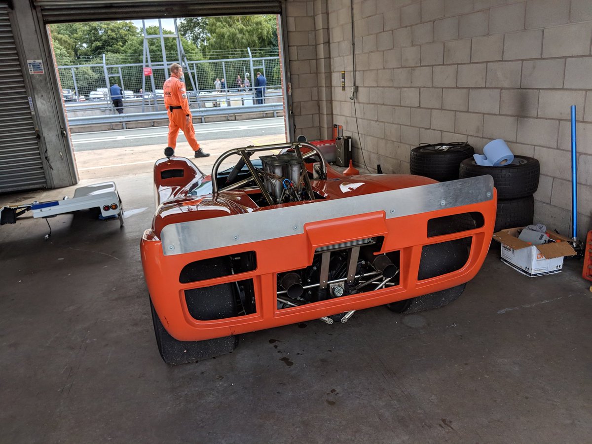 Mclhondamp4421's tweet photo. #McLarenMonday #McLaren #m6b #Chevrolet #canam seen at #oultonpark gold cup https://t.co/2Ry32ujEMI