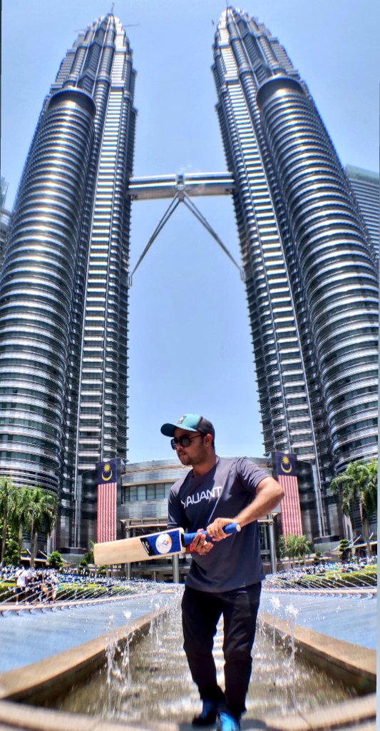 ImVipulNarigara's tweet photo. Failure is not the opposite of success,It is part of success.

#VipulNarigara #TweenTower #Malaysia https://t.co/510bTDHeFT