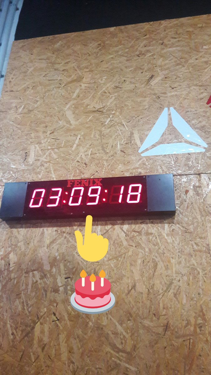 gustaricar2013's tweet photo. Que lindo es arrancar los 35 pirulos entrenando con los  amigos de CF SATTOR!
Andres y Albert! 
🎂🕗📋📟🏋💪👍👏
#CrossFit #CFSattor #Cumpleaños #Amigos #MasQueCrossFit  #Viedma #BuenLunes https://t.co/0NSaUCyrVQ