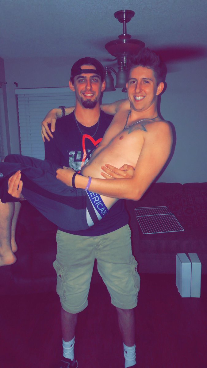 derek_newcome08's tweet photo. Happy birthday to this guy, love you dog 🍻 https://t.co/IWQj9QQxGd