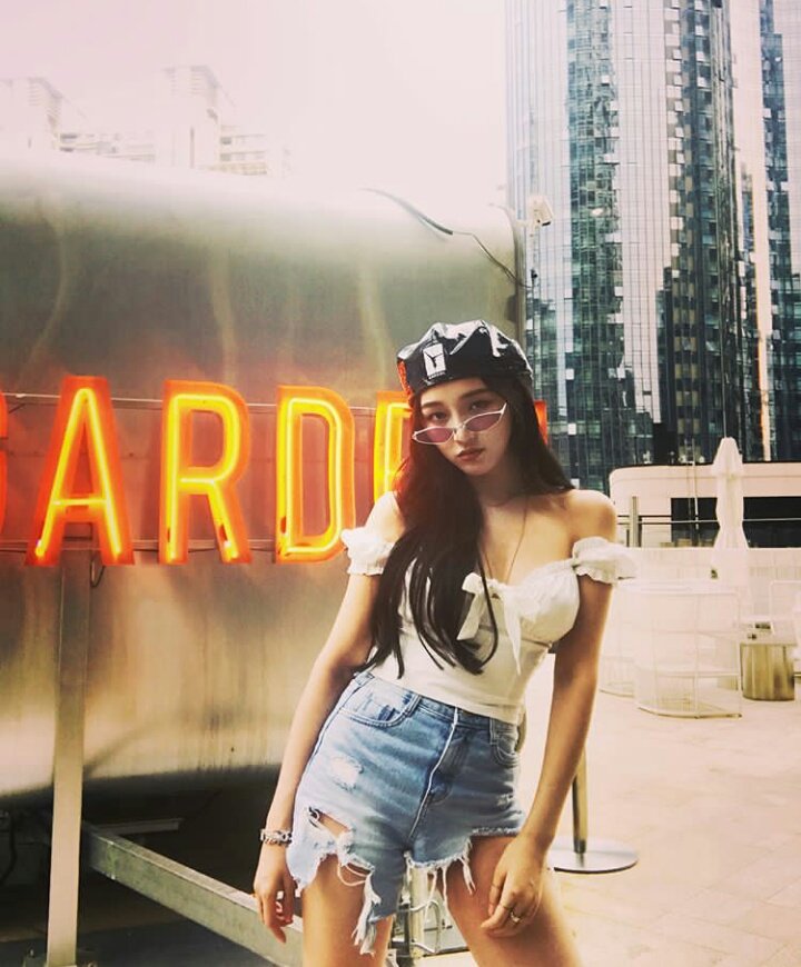 mengjiaaa0203's tweet photo. 💜
#JIASTAGRAM https://t.co/jBaKpz7RL0
