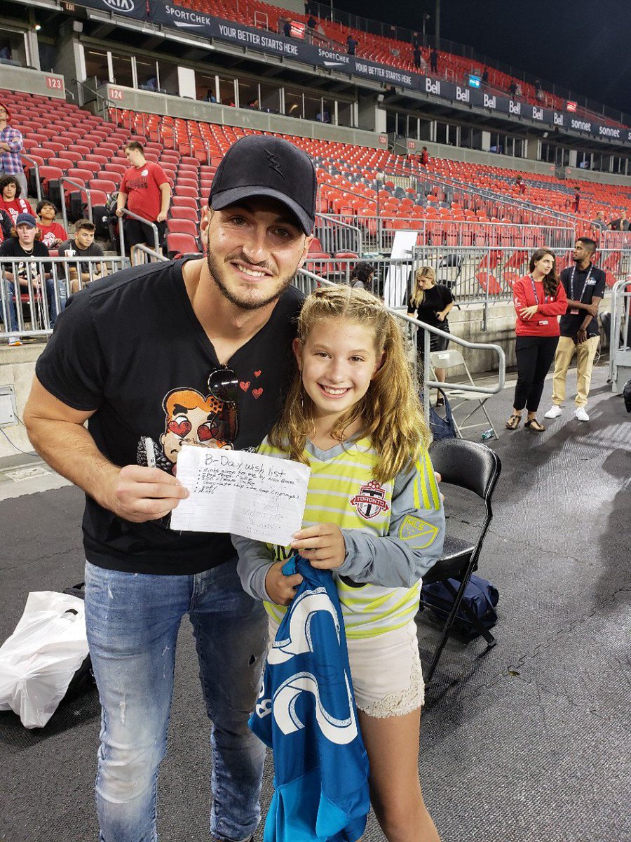 My daughter is pretty selfless.  Rarely asks for things and never expects anything.  All she wanted for her birthday was mints from <a href="/Alex25Bono/">Alexander Bono</a>

Some dreams come true.

Thanks Alex.  Meant more than you will ever know.
 @torontofc