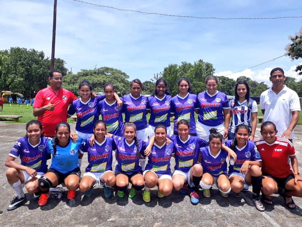 SDAVeraguense's tweet photo. ¡FELICIDADES! Nuestras chicas de la categoría SUB 20, se coronaron campeonas del Torneo Provincial.

#Veraguas #Panama #Nuevageneracion https://t.co/6QOUupTH28
