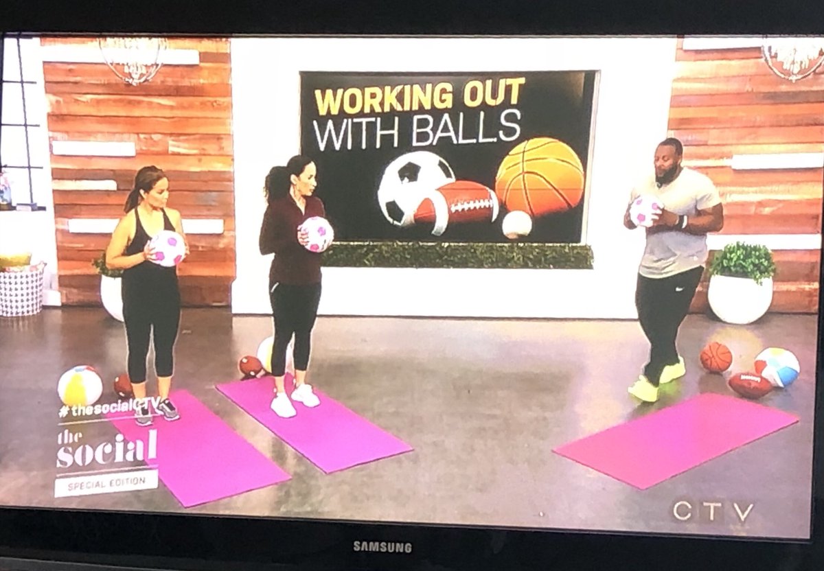 cyrilsneerious's tweet photo. I’ve been trying to talk the Mrs into exercising this way daily for YEARS. https://t.co/sqoVvyDvJj