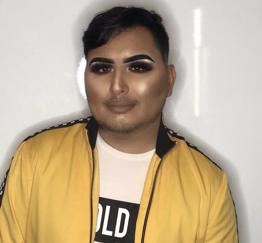 Itsluisale's tweet photo. Left Photo was around the time I started watching @patrickstarrr unknowingly he changed my life. Left was me leaving the State of Texas to pursue makeup. Right 2018 I “Got The Glam” and doing the most in my local community 💕 #shebettawerk https://t.co/MaAosBbT0G