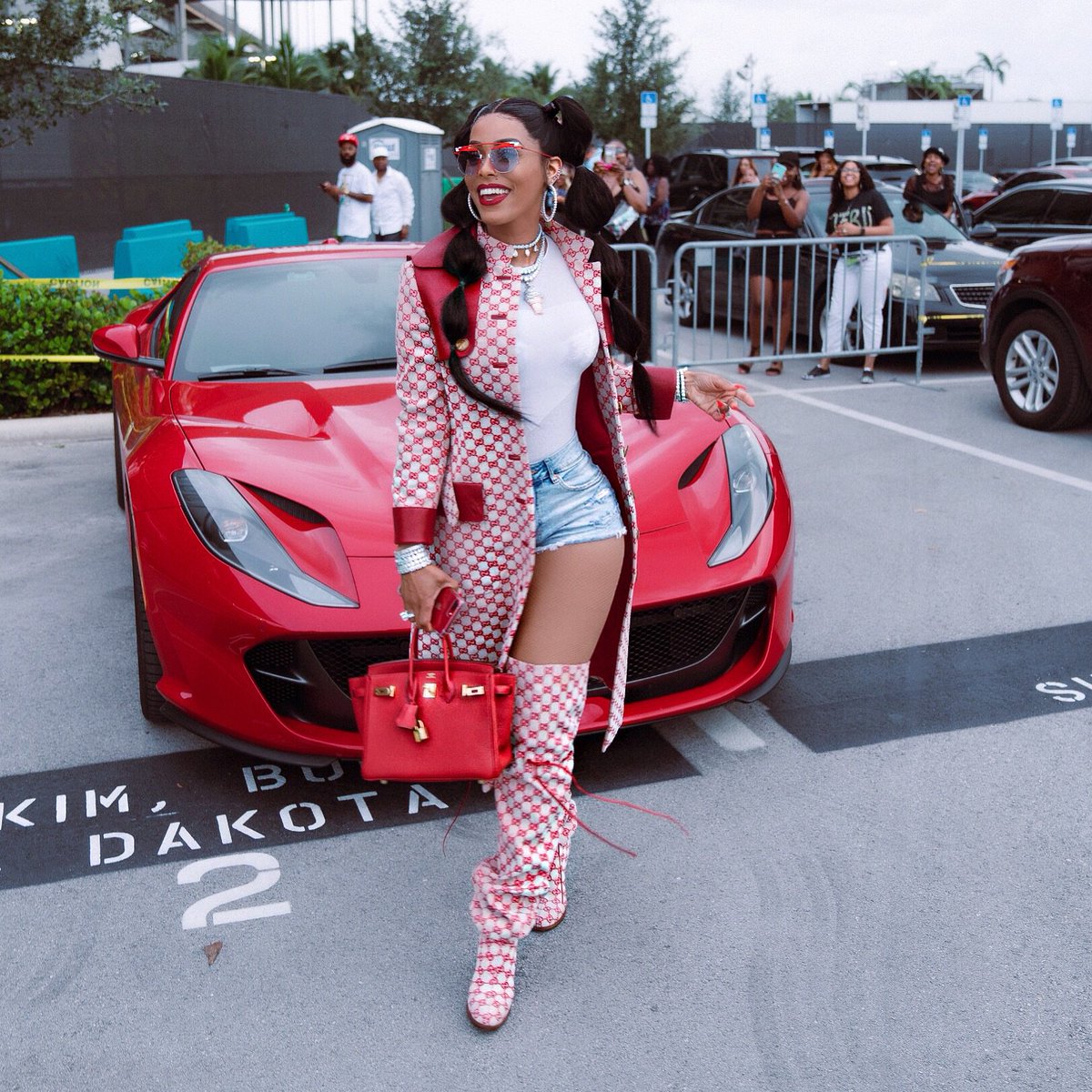 KeyshiaKaoir's tweet photo. 24 hour SALE❣️ TODAY ONLY at @kaoirfitness &amp; @kaoir Cosmetics!!! use coupon code KAOIR20 at check out!!! ALL ITEMS INCLUDED!!!
____________________________________________ www..KaoirFitness.com
https://t.co/R6NgY8EoYv https://t.co/KsOp2k4KF8