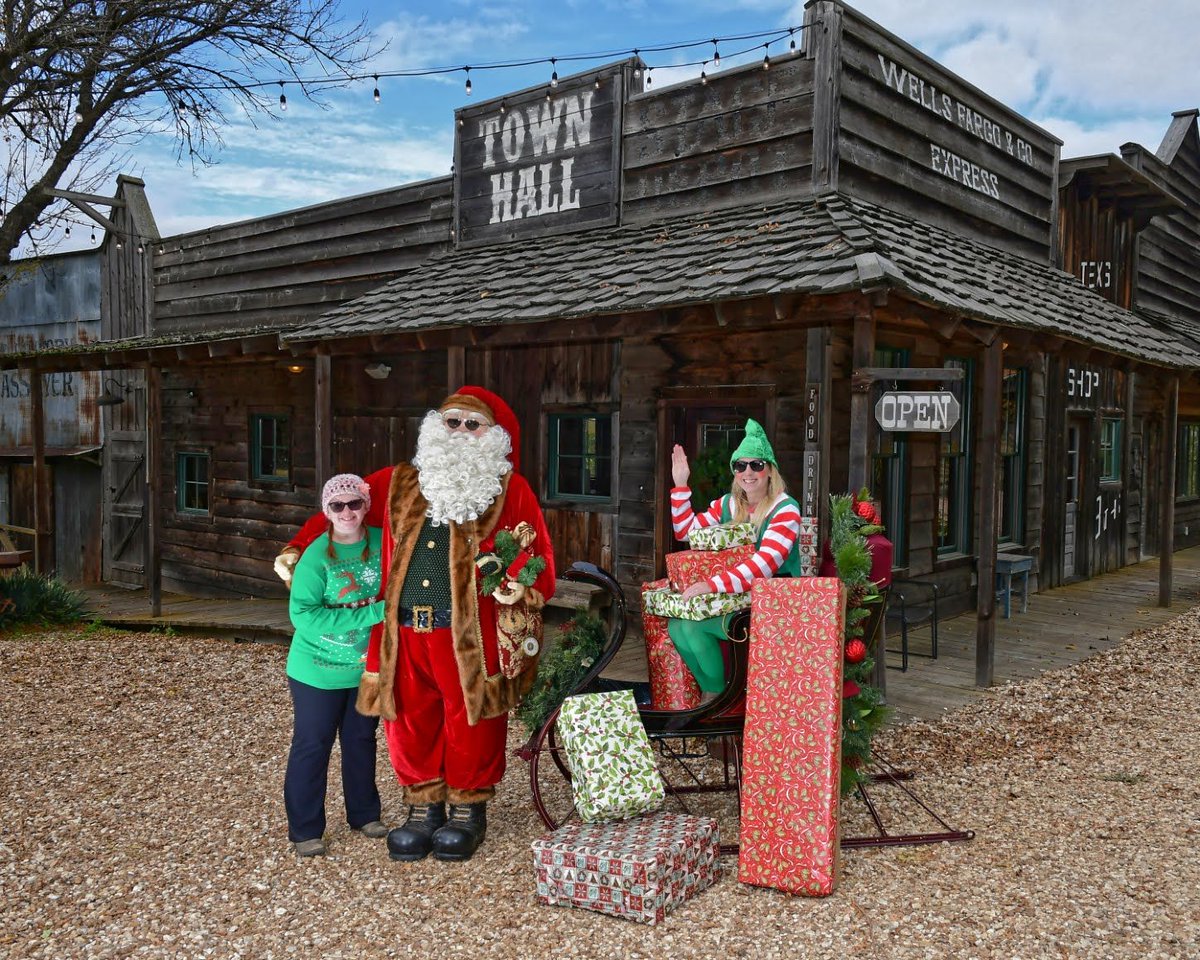 VisitCedarCreek's tweet photo. It's time to start planning your Holiday Party! Give us a call today!
@VisitCedarCreek @townhallatcc
#visitcedarcreek #holidayparty2018 #partywithsanta https://t.co/IAfbvAjj3B