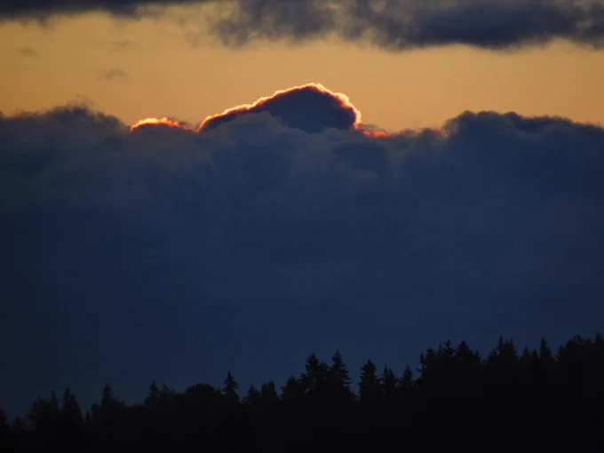 Image from NWS Seattle (@NWSSeattle)