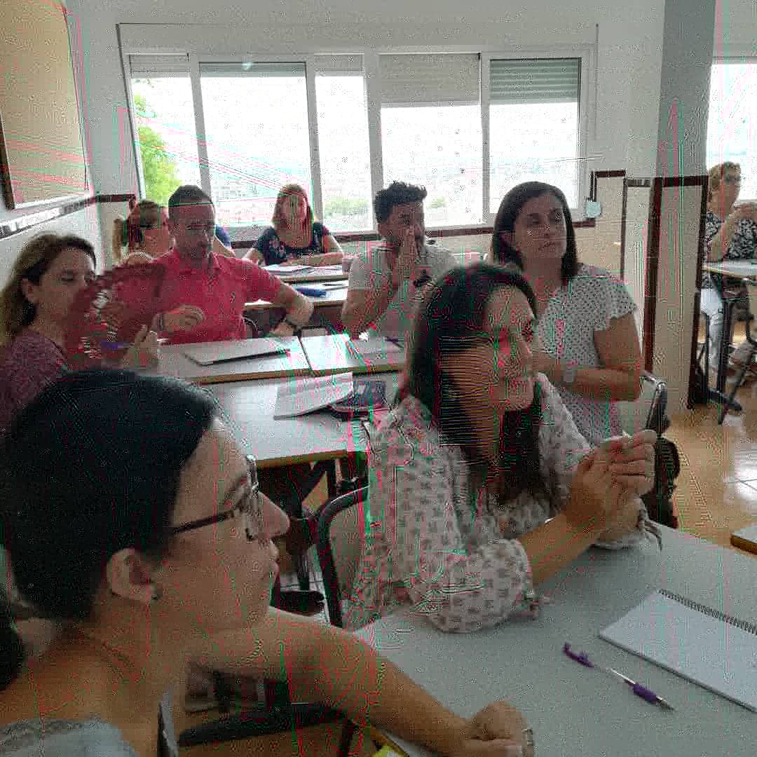 cole_sagrada's tweet photo. Comencem el curs 2018-219 amb moltes ganes! Primera jornada de formació en #PNL @carlos_pallero @Nekane_Gonzalez @Arenaten @ClariCristina @RuizCliment @neuetes6 @Carles_Albe @begogras @gellso @esquirolscsf @pandascsf @SevalMajo @dofinscsf @samarucscsf @pandascsf @Suricatos3 https://t.co/a7I2df4ZsN