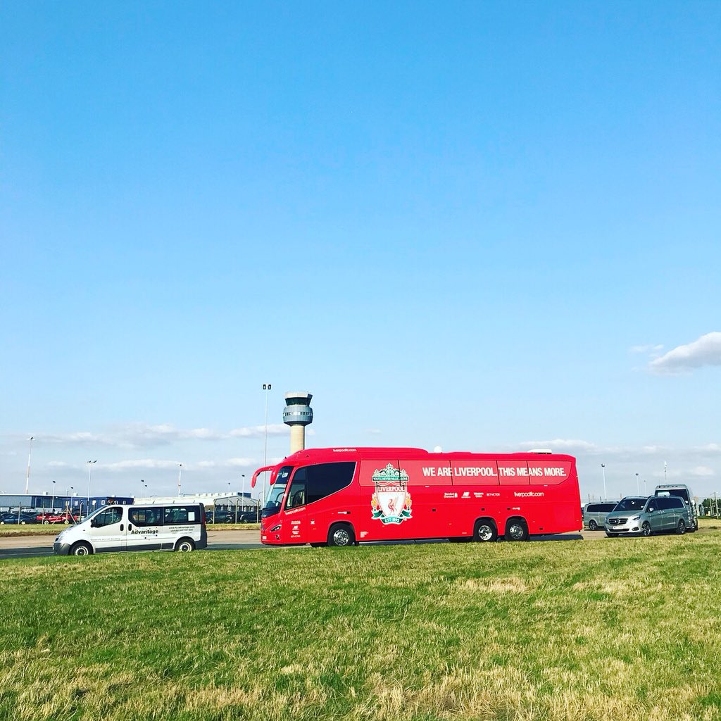 advantageflight's tweet image. Not sure about you but we think these are way better than any yellow submarine @Jotaaviation @GainJet great to have you visit @advantageflight @EMA_Airport this weekend #FBO #EMA #EGNX #privatehandling #privatecharter #privatecharters #VIPhandling