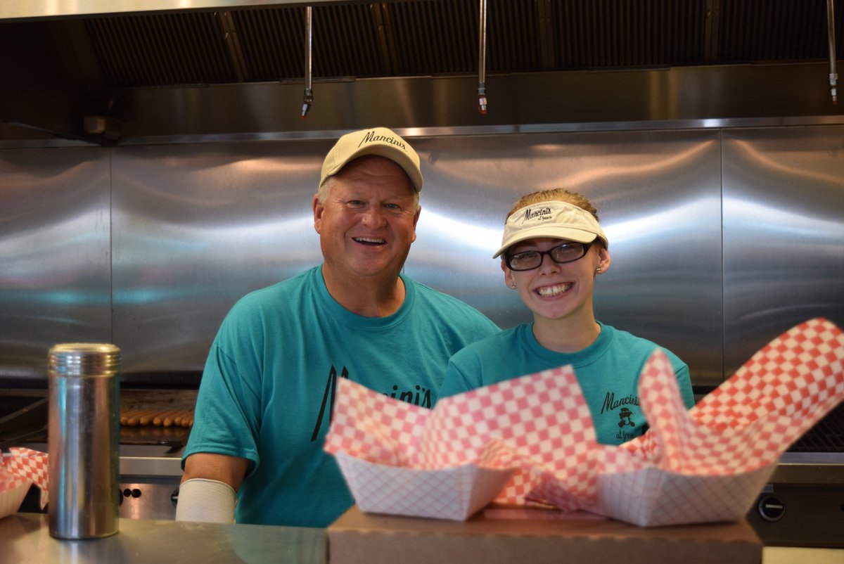 ManciniAlFresco's tweet photo. So very grateful for our @mnstatefair staff family! As the fair draws to a close until next year, we must thank our team for their incredible hard work and awesome attitudes! You guys rock! #teammancini #yourefamilynow https://t.co/WMNSEDD69n