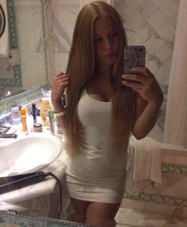 Fluffy_bunny4u's tweet photo. #MotivationMonday #sexy #bimbo #curvesforday #girl @sebapalmaok @carlosbb588_bb https://t.co/wi9vBIhius