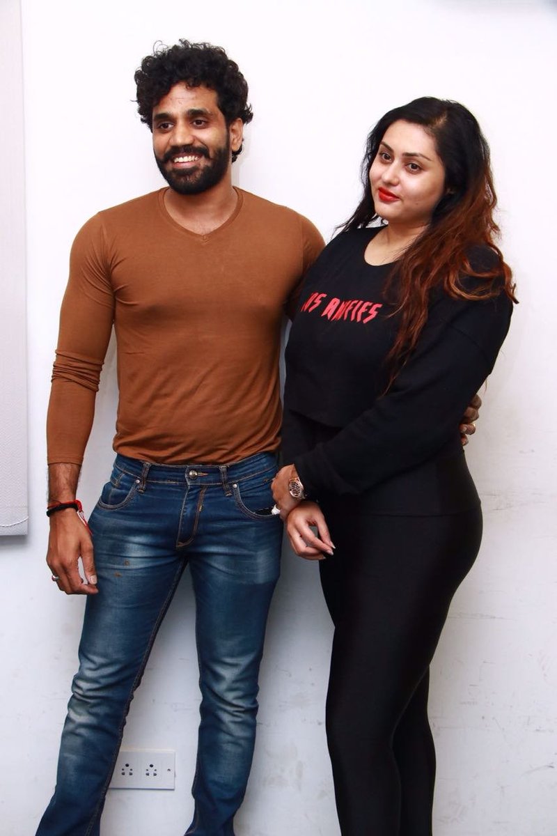 meenakshinews's tweet image. #KoothanAudioLaunch @raana5933 @SREE22896556 @CuteSonalSingh @NarayananKira @NagendraPS555 @ItsmebalzG @FameShinewoods #NilgirisMurugan #VenkyAL @ShiekPro @Venkeysfilm #6foxstudioz @trendmusicsouth @Namitaofficial