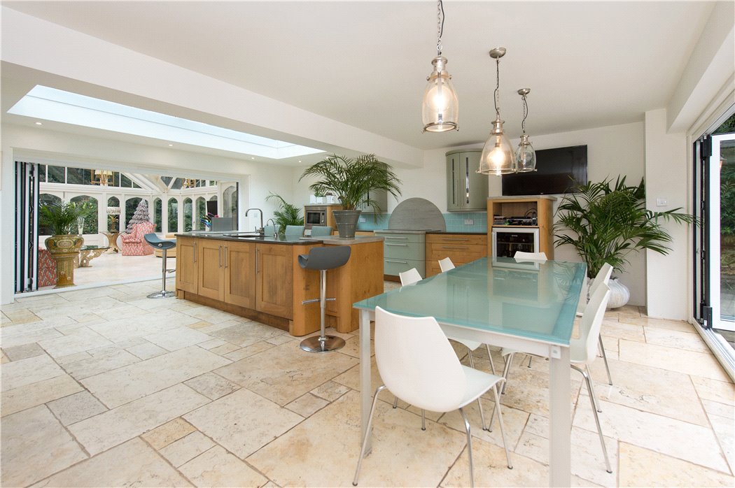 *OPEN TO VIEW ON SATURDAY 15th SEPTEMBER* between 10am &amp; 12pm.
A light &amp; bright beautiful 5 bedroom bungalow for sale in Ripon.
bit.ly/2N9Ky50 **BY PRE BOOKED APPOINTMENT ONLY. 01423 530 088** #Yorkshire #property #OpenHouse #movinghome #kitchendesign #interiors