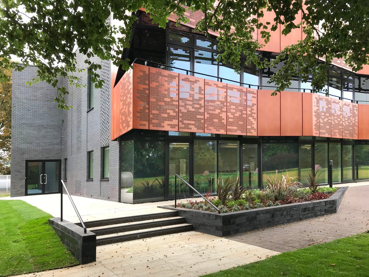 joe_r_harris's tweet image. Exciting to see staff taking ownership of the new building today. We hope you and the students enjoy it! @wolvesgirlshigh @SeymourHarris