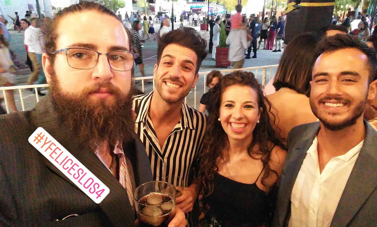 TEN_CBOS's tweet photo. Fin a una excelente feria! 💕💕 https://t.co/TTcspGczZI