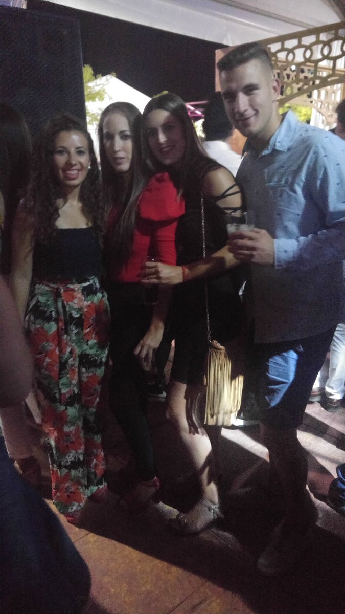 TEN_CBOS's tweet photo. Fin a una excelente feria! 💕💕 https://t.co/TTcspGczZI