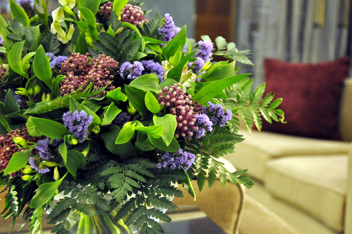 AlmanacXPrague's tweet photo. Our florist is making the Alcron hotel exceptional 🌹 #thankyou #thenewpurple https://t.co/VASNRLW8rs