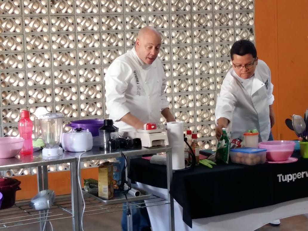 LABproducciones's tweet photo. Fin de semana lleno de sabores. En el #FoodFestival compartimos las recetas de muchos #Chef salvadoreños y el enorme talento de los hermanos #Rausch.

Hacemos realidad tus ideas! https://t.co/vKLqUxHYwe
