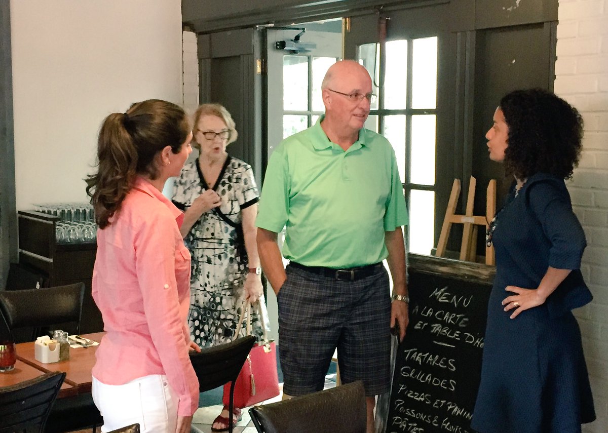 DomAnglade's tweet photo. Je passerai la journée avec ma collègue @JMPerronPLQ pour aller à la rencontre des citoyens dans #LouisHebert! 😉 #Qc2018 #polqc #PLQ https://t.co/xuL5rXpVWE